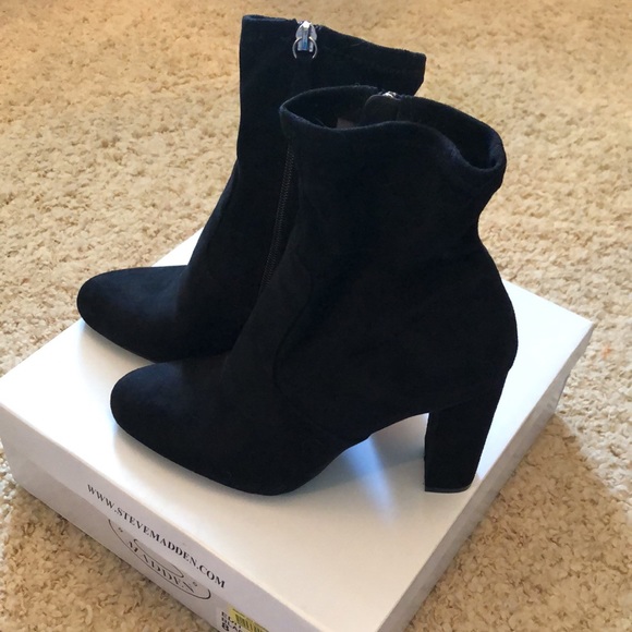 Steve Madden Black Edit Booties - Picture 3 of 8